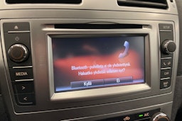 Musta Toyota AVENSIS 2014 kuva 20.
