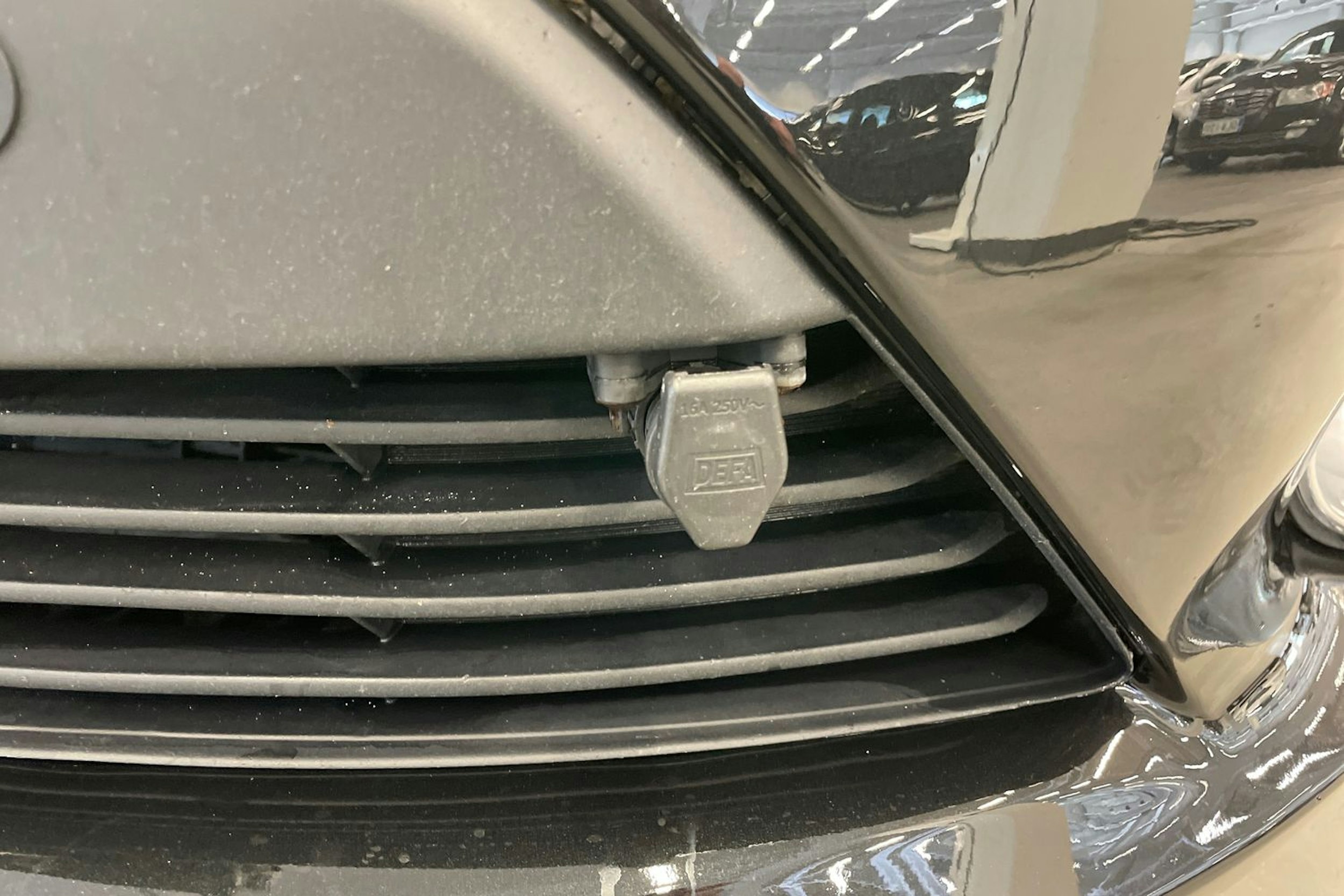 Musta Toyota AVENSIS 2014 kuva 25.
