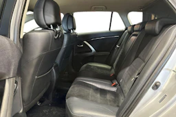hopea Toyota Avensis 2015 kuva 8.