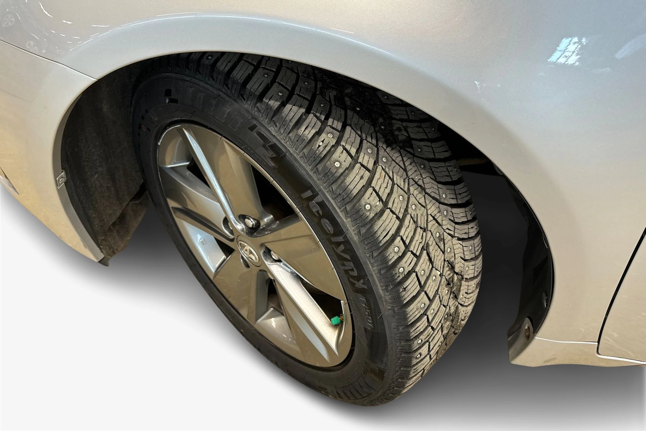 hopea Toyota Avensis 2015 kuva 9.