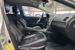 hopea Toyota Avensis 2015 kuva 11.