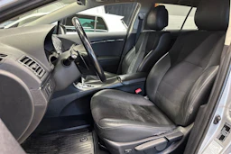 hopea Toyota Avensis 2015 kuva 12.