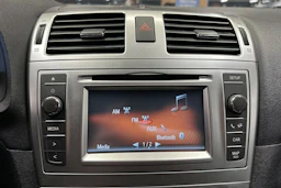 hopea Toyota Avensis 2015 kuva 15.