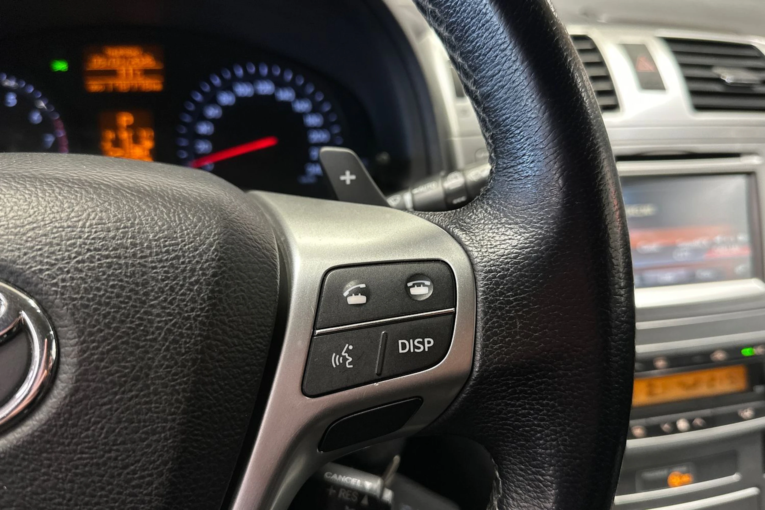 hopea Toyota Avensis 2015 kuva 21.