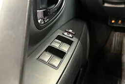 hopea Toyota Avensis 2015 kuva 23.