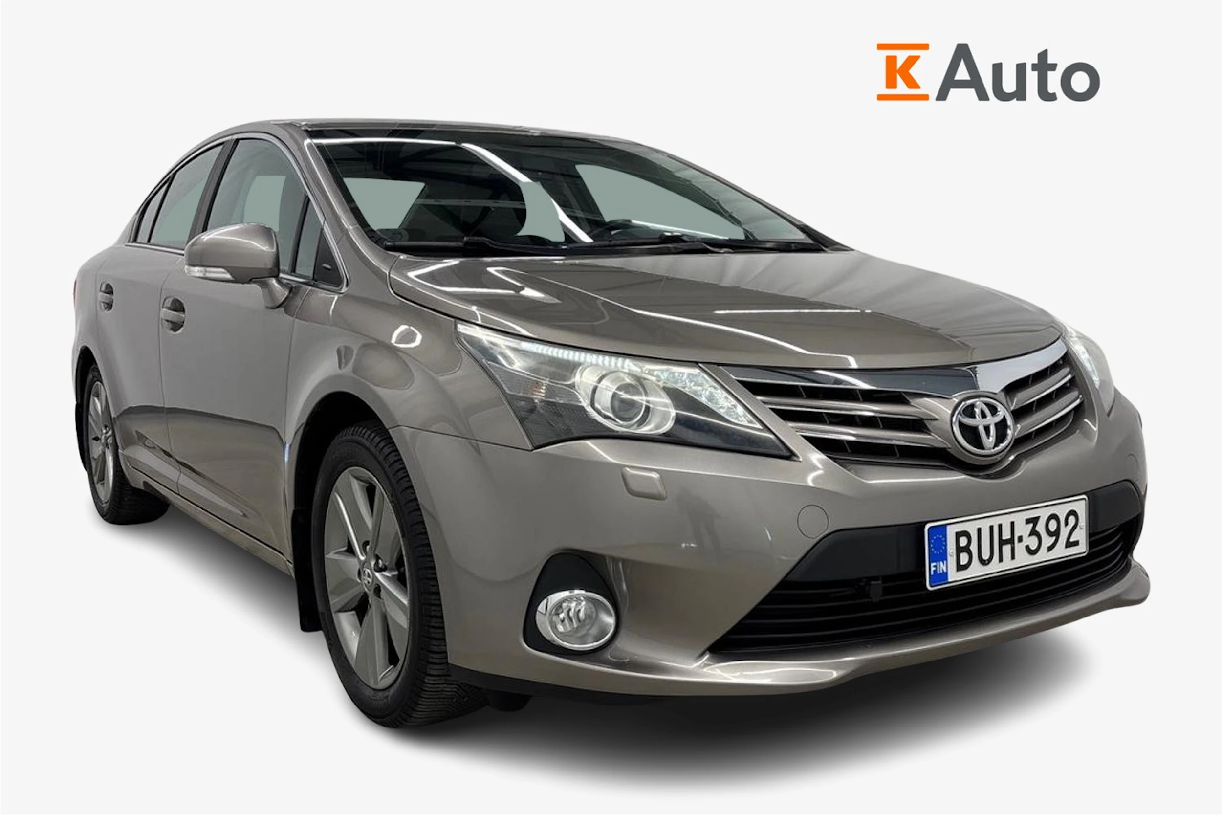 ruskea (beige) Toyota Avensis 2015 kuva 1.