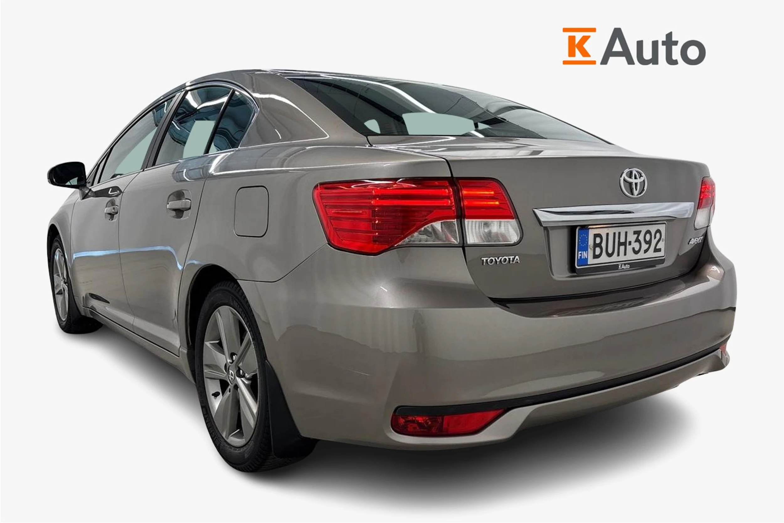 ruskea (beige) Toyota Avensis 2015 kuva 2.