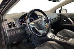 harmaa Toyota Avensis 2015 kuva 6.