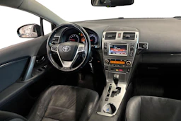 harmaa Toyota Avensis 2015 kuva 7.