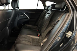 harmaa Toyota Avensis 2015 kuva 8.