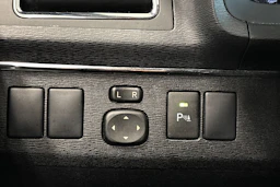 harmaa Toyota Avensis 2015 kuva 18.