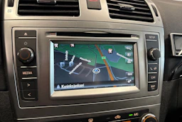 harmaa Toyota Avensis 2015 kuva 21.