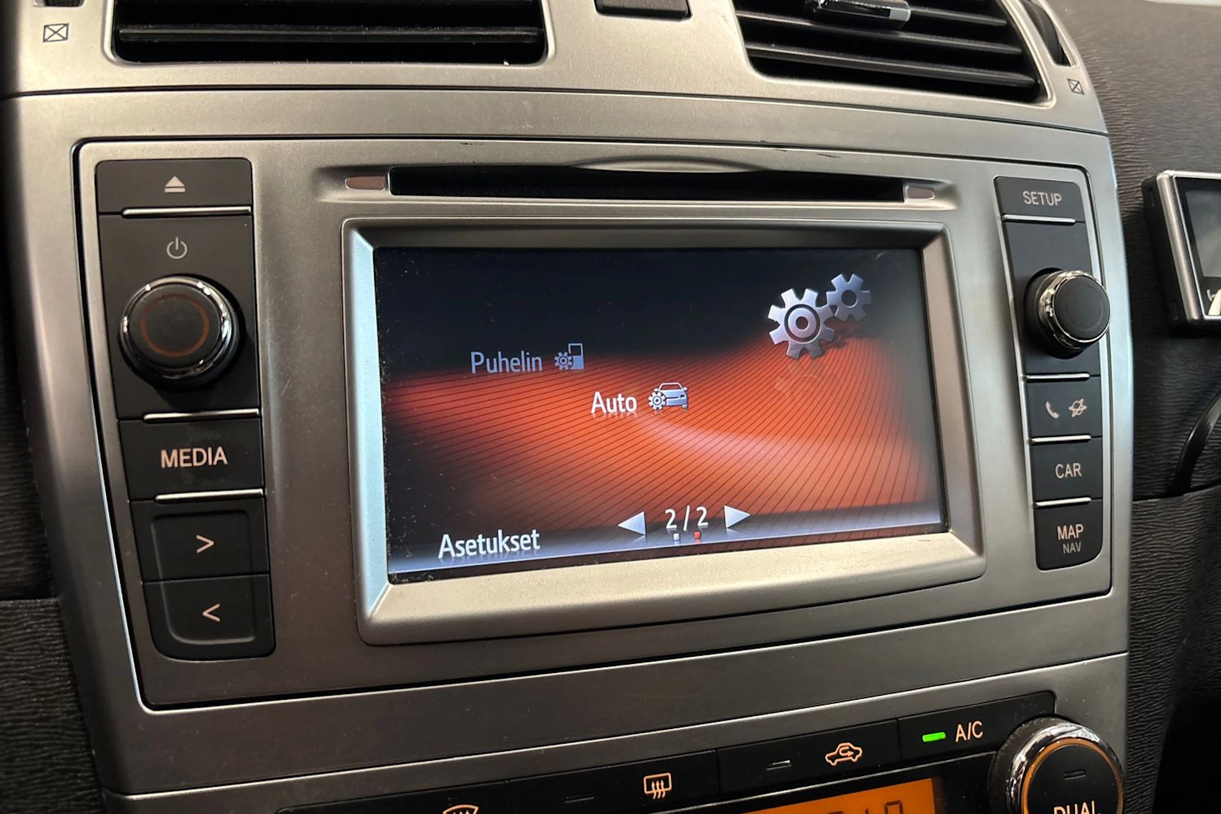 harmaa Toyota Avensis 2015 kuva 23.