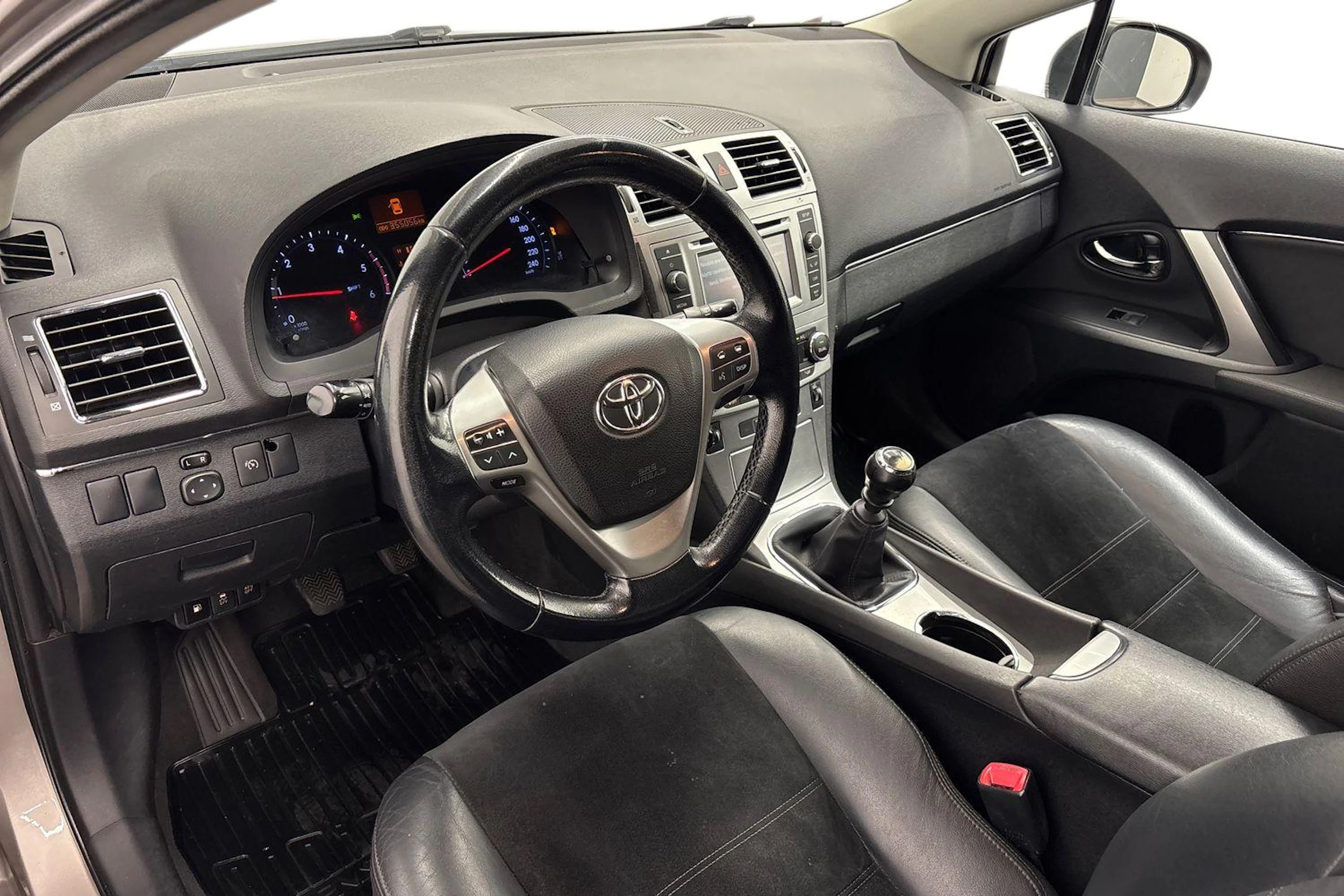 Toyota Avensis 2015, kuva 6/20