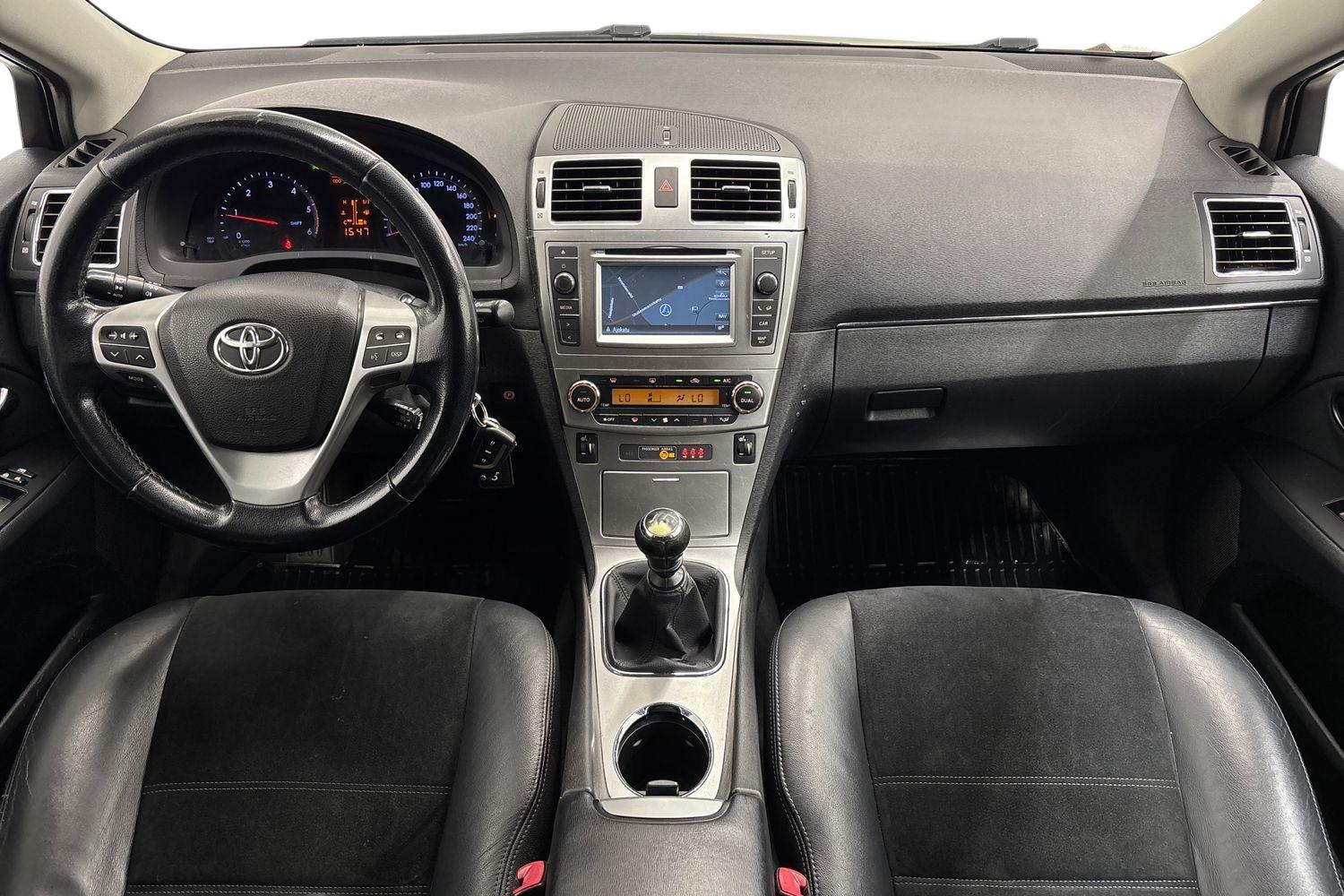 Toyota Avensis 2015, kuva 7/20