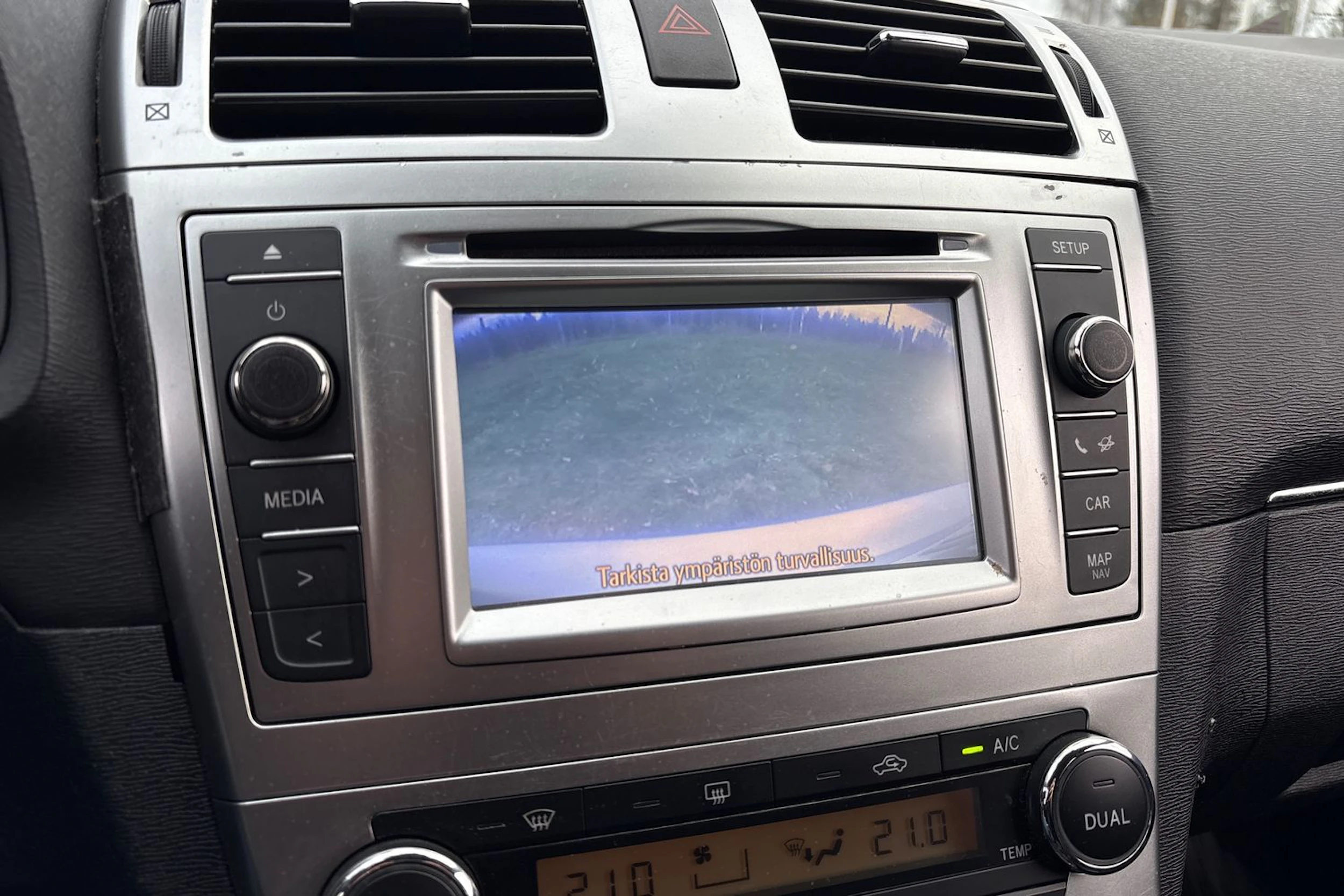 ruskea (beige) Toyota Avensis 2015 kuva 21.