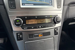 ruskea (beige) Toyota Avensis 2015 kuva 22.