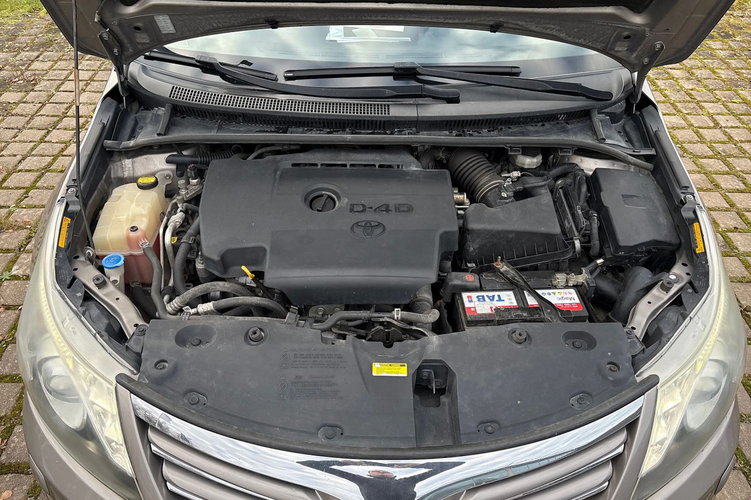 ruskea (beige) Toyota Avensis 2015 kuva 23.