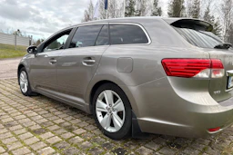 ruskea (beige) Toyota Avensis 2015 kuva 27.