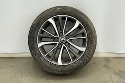 Harmaa Toyota AVENSIS 2015 kuva 10.