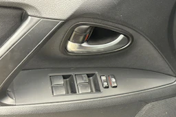 Harmaa Toyota AVENSIS 2015 kuva 18.