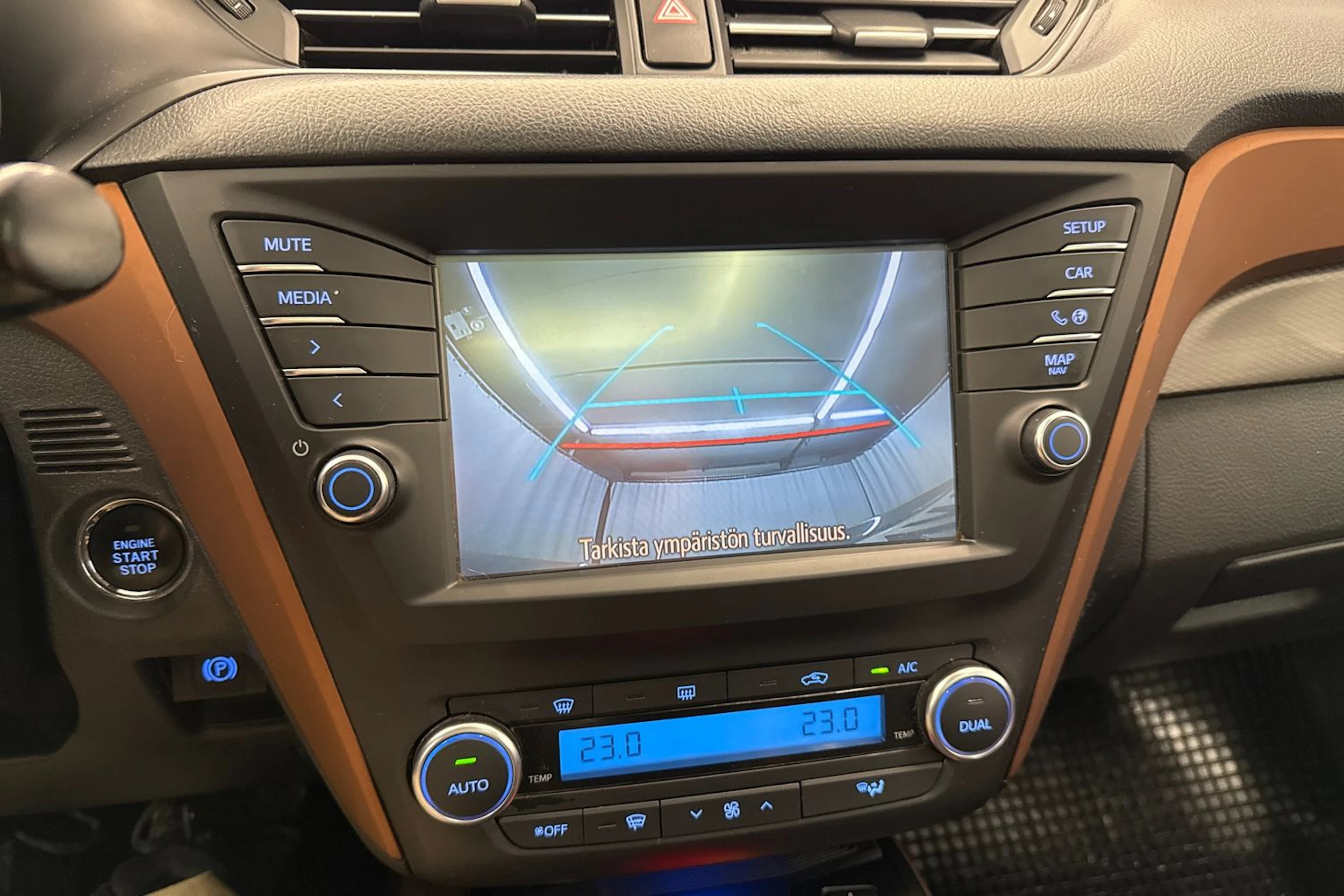 Harmaa Toyota AVENSIS 2015 kuva 24.