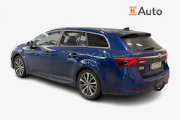 sininen Toyota Avensis 2015 kuva 2.
