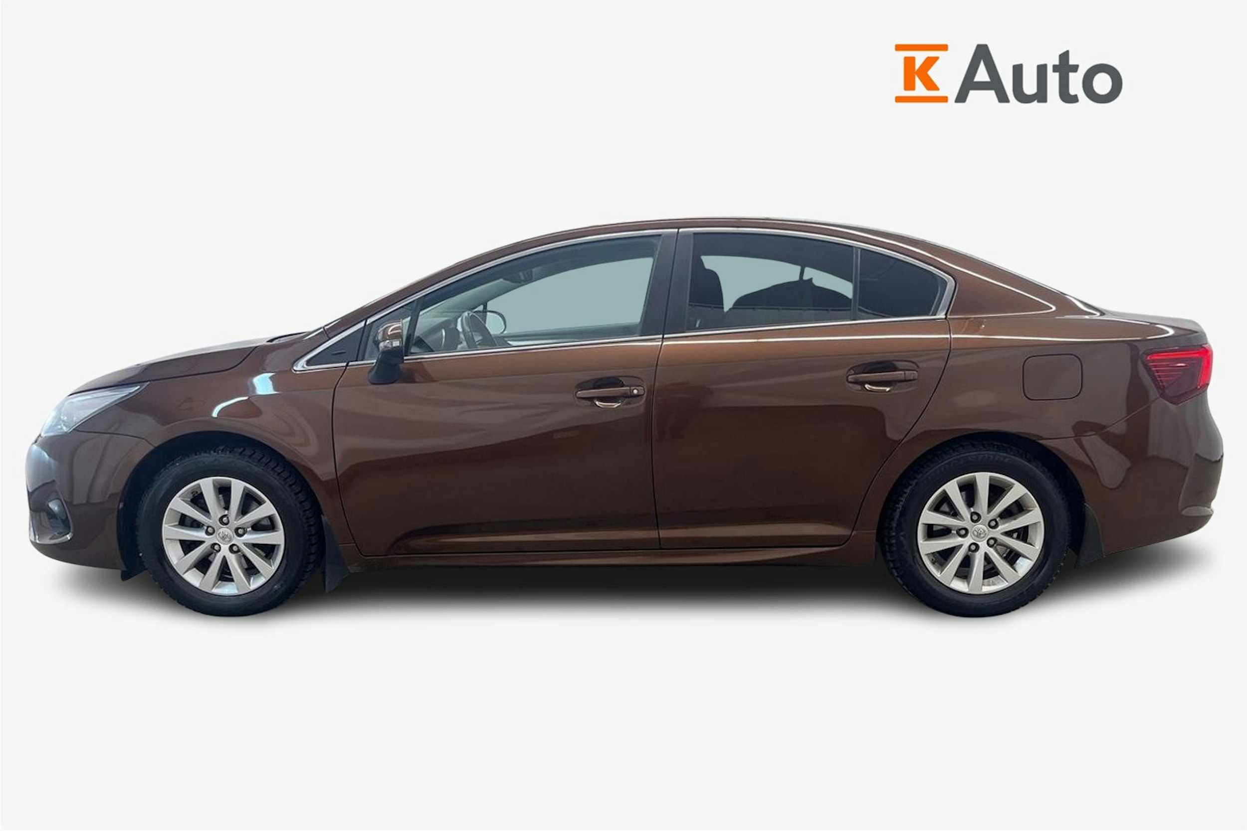harmaa Toyota Avensis 2016 kuva 6.