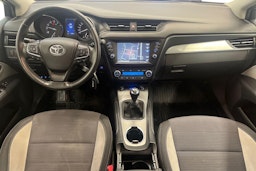 harmaa Toyota Avensis 2016 kuva 9.
