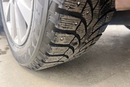 harmaa Toyota Avensis 2016 kuva 23.