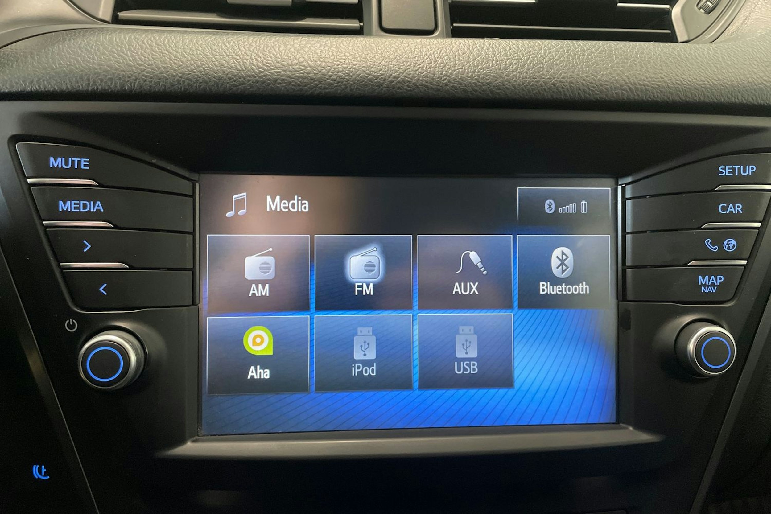 hopea Toyota Avensis 2015 kuva 27.