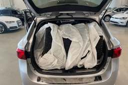 hopea Toyota Avensis 2015 kuva 33.