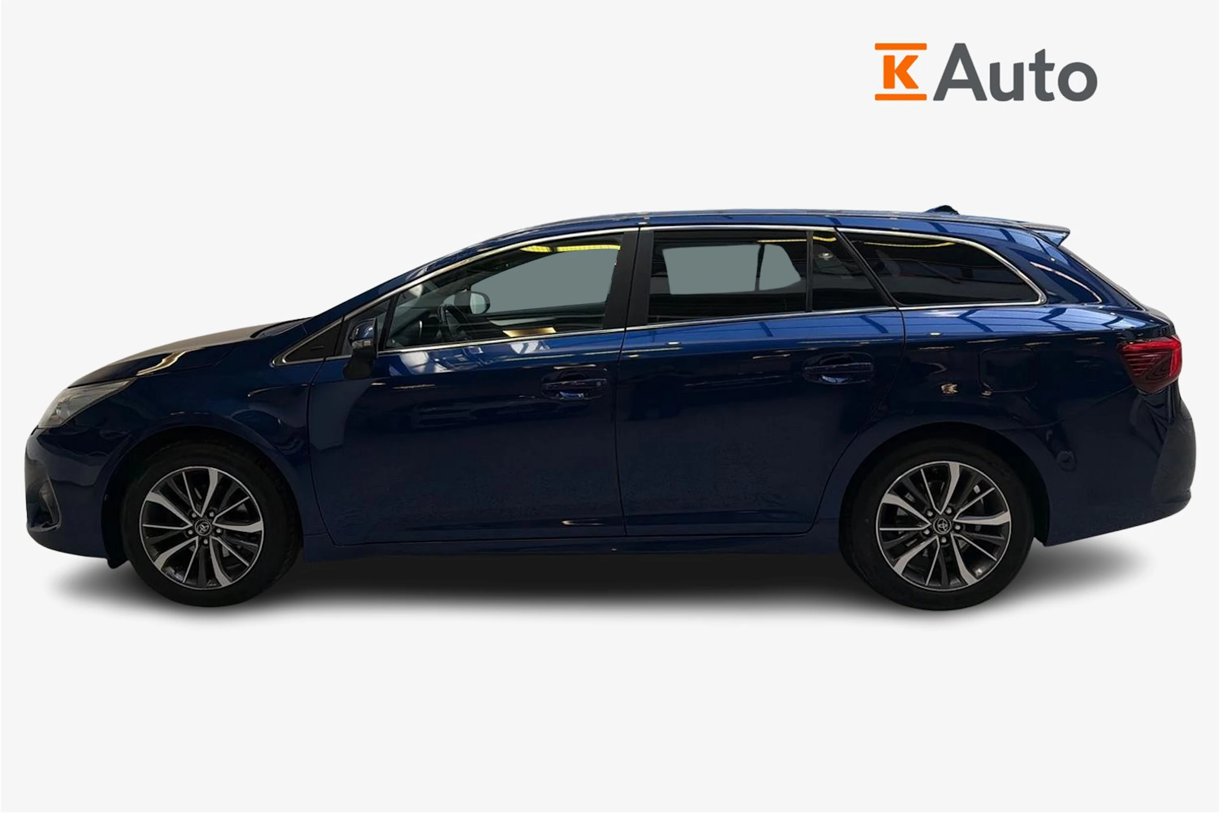 sininen Toyota Avensis 2015 kuva 5.