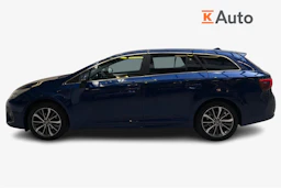 sininen Toyota Avensis 2015 kuva 5.