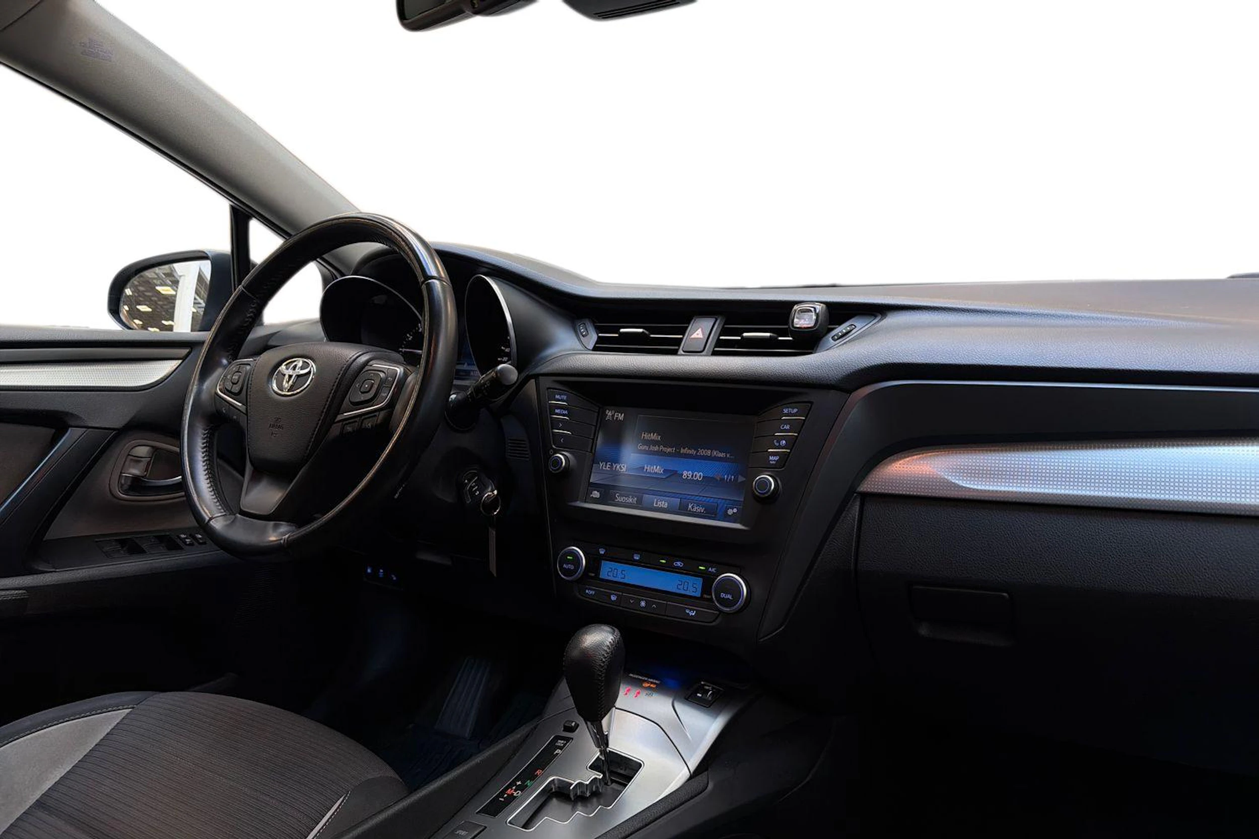 sininen Toyota Avensis 2015 kuva 7.