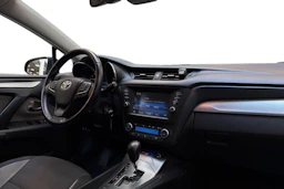 sininen Toyota Avensis 2015 kuva 7.