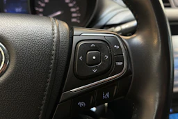 sininen Toyota Avensis 2015 kuva 14.