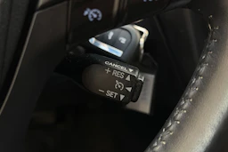 sininen Toyota Avensis 2015 kuva 15.