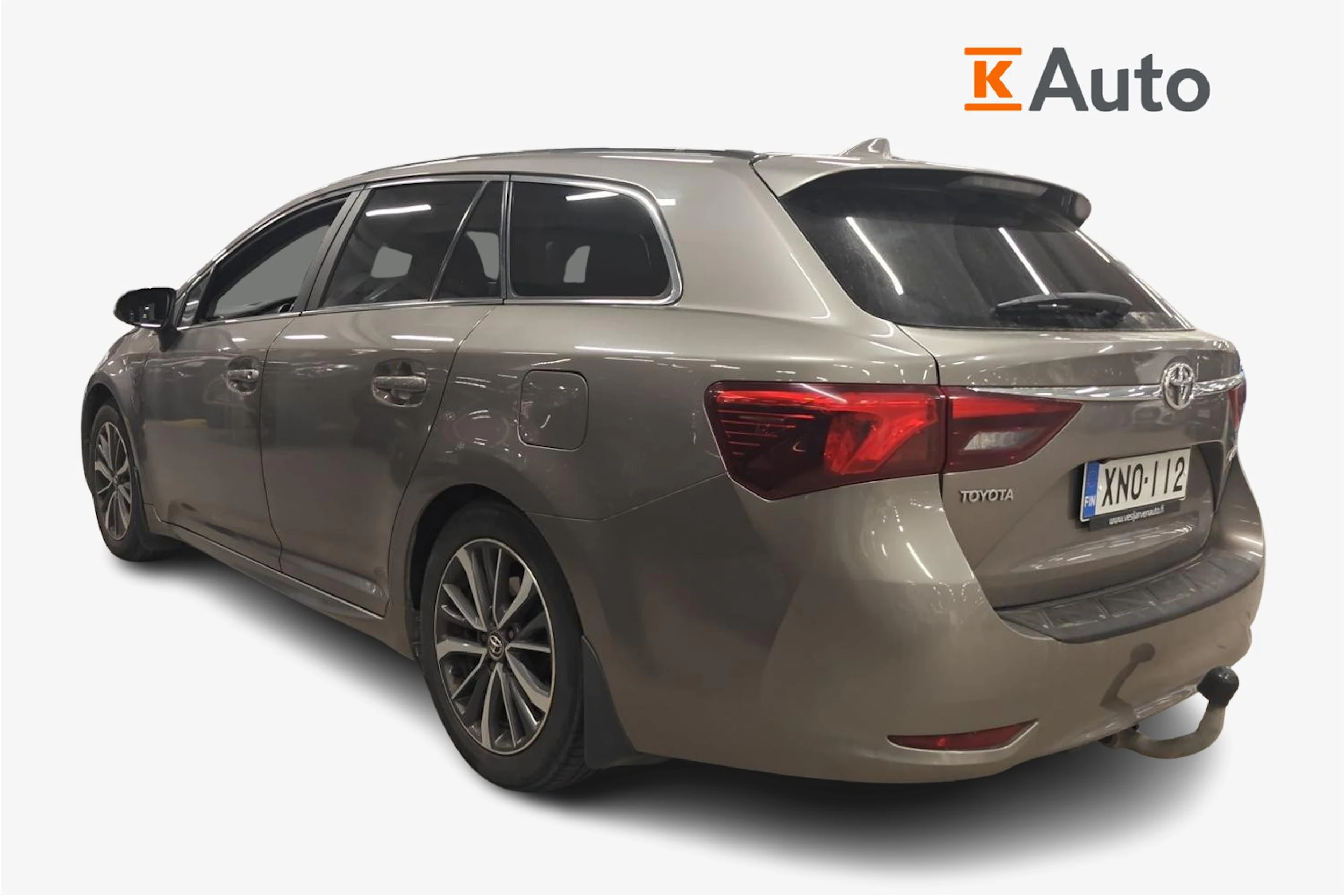 ruskea (beige) Toyota Avensis 2015 kuva 2.