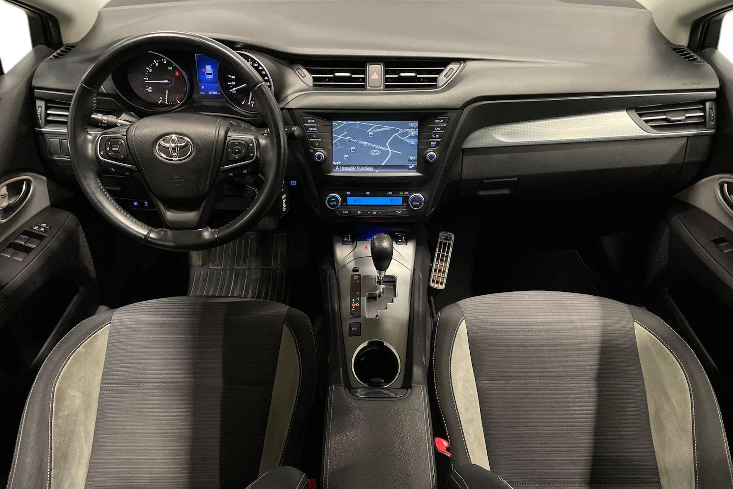ruskea (beige) Toyota Avensis 2016 kuva 7.