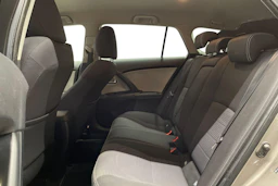 ruskea (beige) Toyota Avensis 2016 kuva 8.