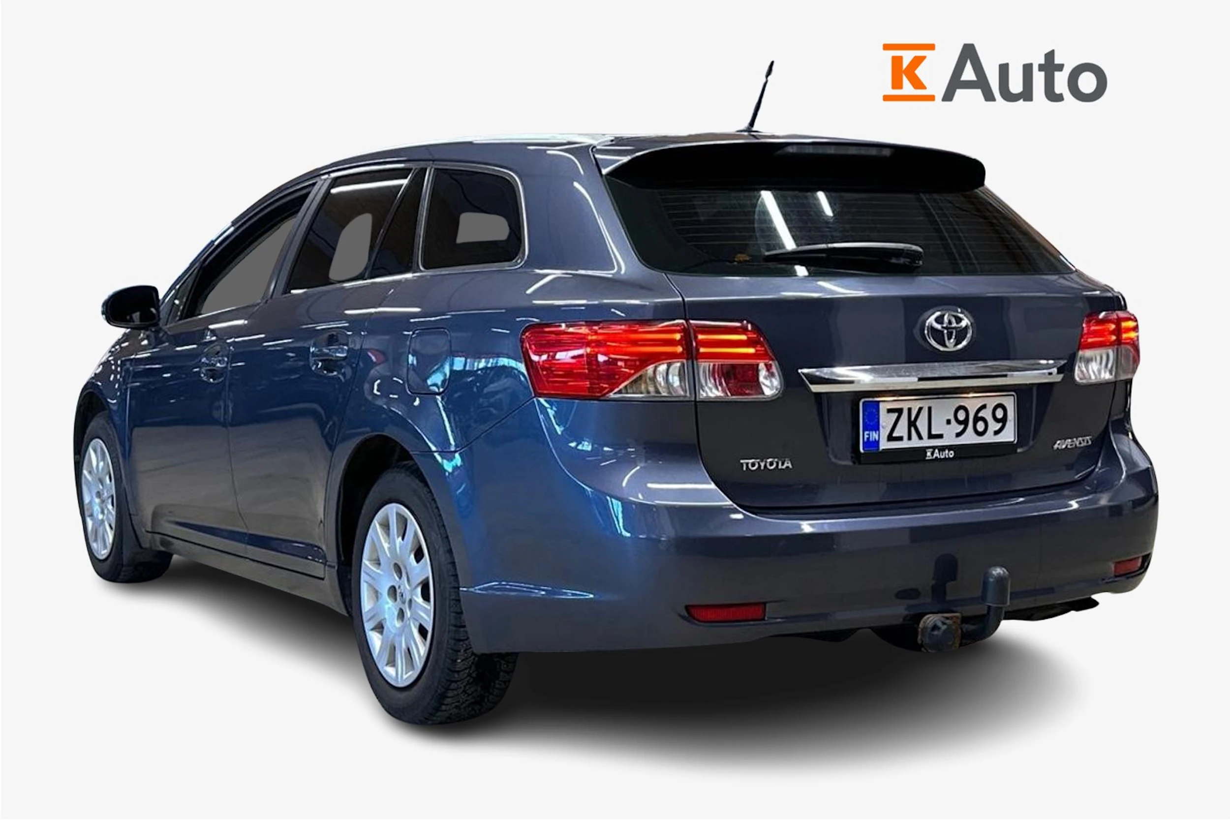 sininen Toyota Avensis 2015 kuva 2.