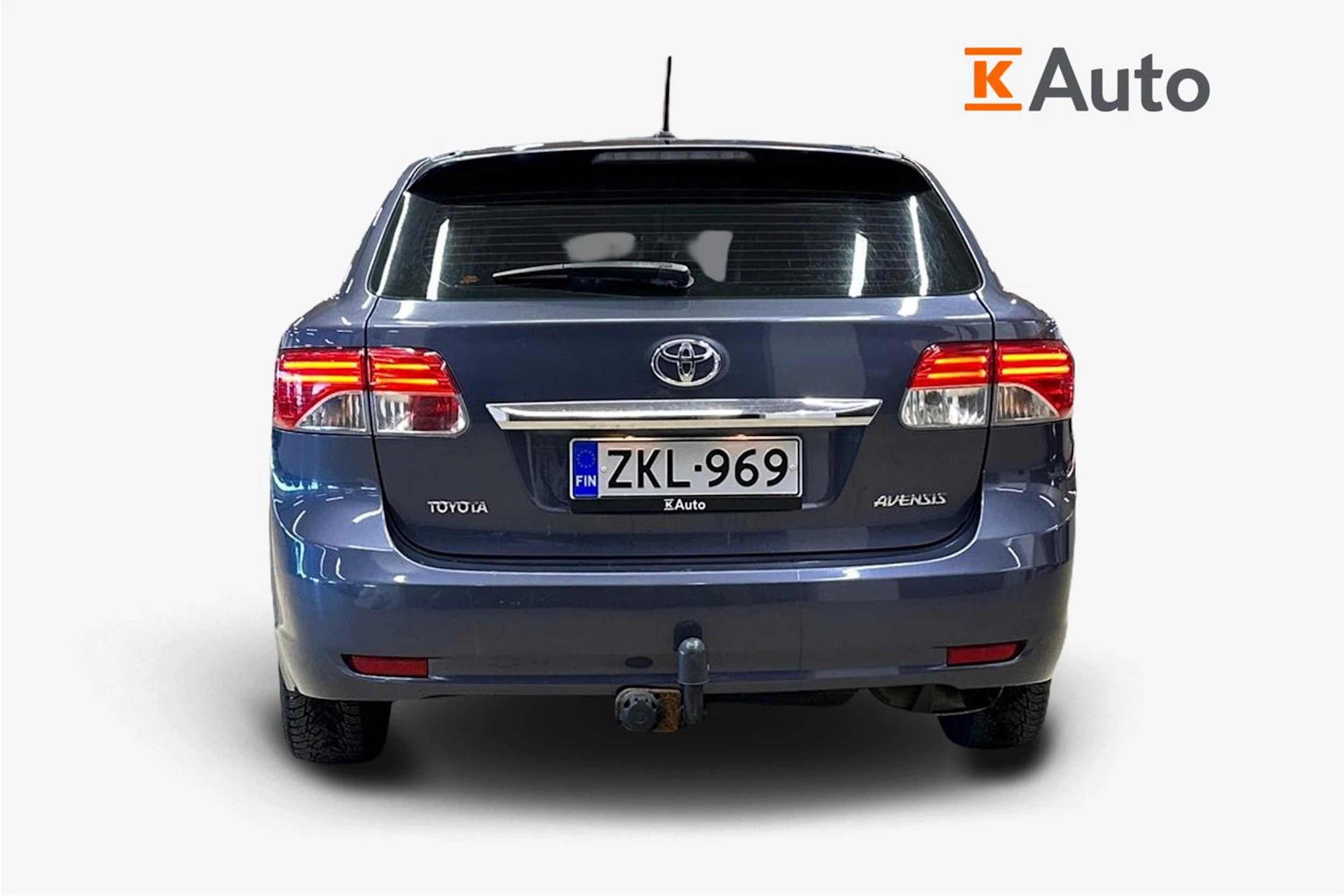 sininen Toyota Avensis 2015 kuva 3.