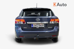 sininen Toyota Avensis 2015 kuva 3.