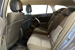 sininen Toyota Avensis 2015 kuva 8.