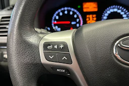 sininen Toyota Avensis 2015 kuva 15.
