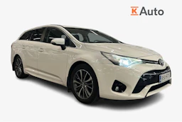 valkoinen Toyota Avensis 2016 kuva 1.