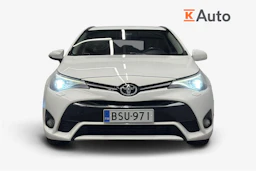 valkoinen Toyota Avensis 2016 kuva 5.