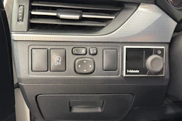 valkoinen Toyota Avensis 2016 kuva 27.