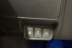 met. valkoinen Toyota Avensis 2016 kuva 18.
